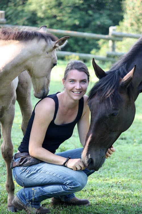 Marlis Benka mit Lena ihrem Therapiepferd